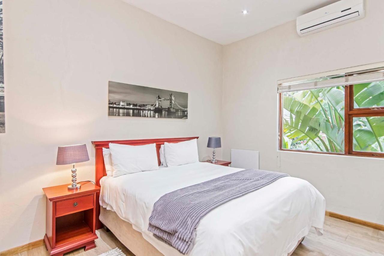 Dunton Guest House ヨハネスブルグ エクステリア 写真