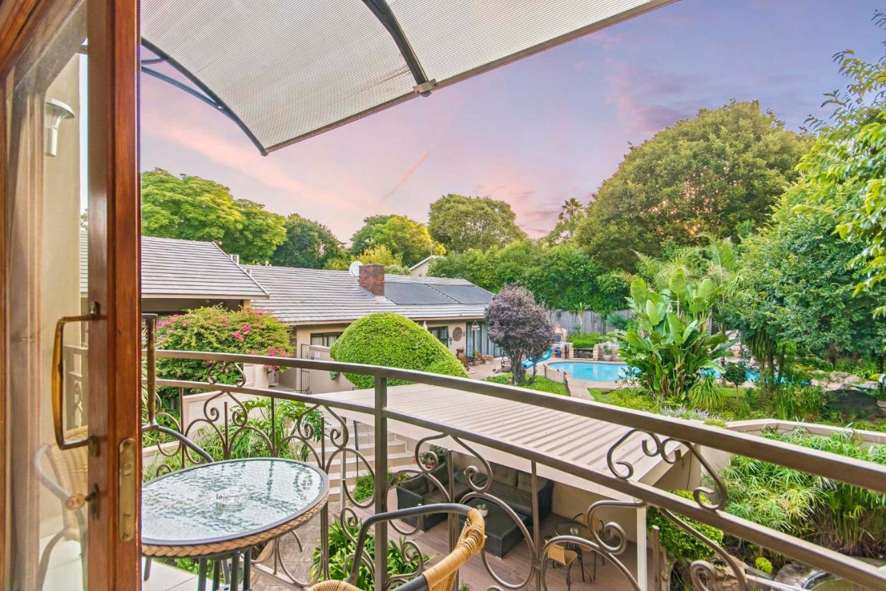 Dunton Guest House ヨハネスブルグ エクステリア 写真