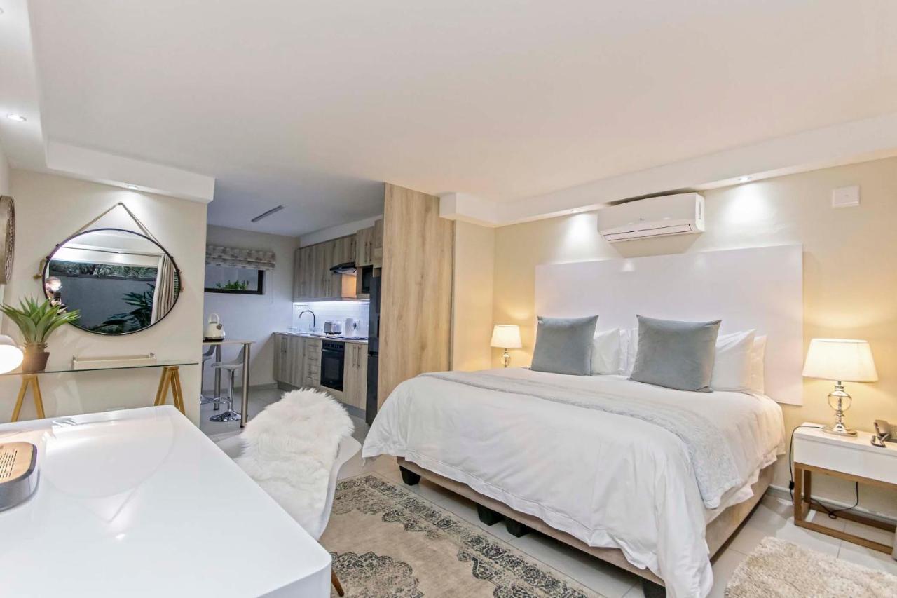 Dunton Guest House ヨハネスブルグ エクステリア 写真