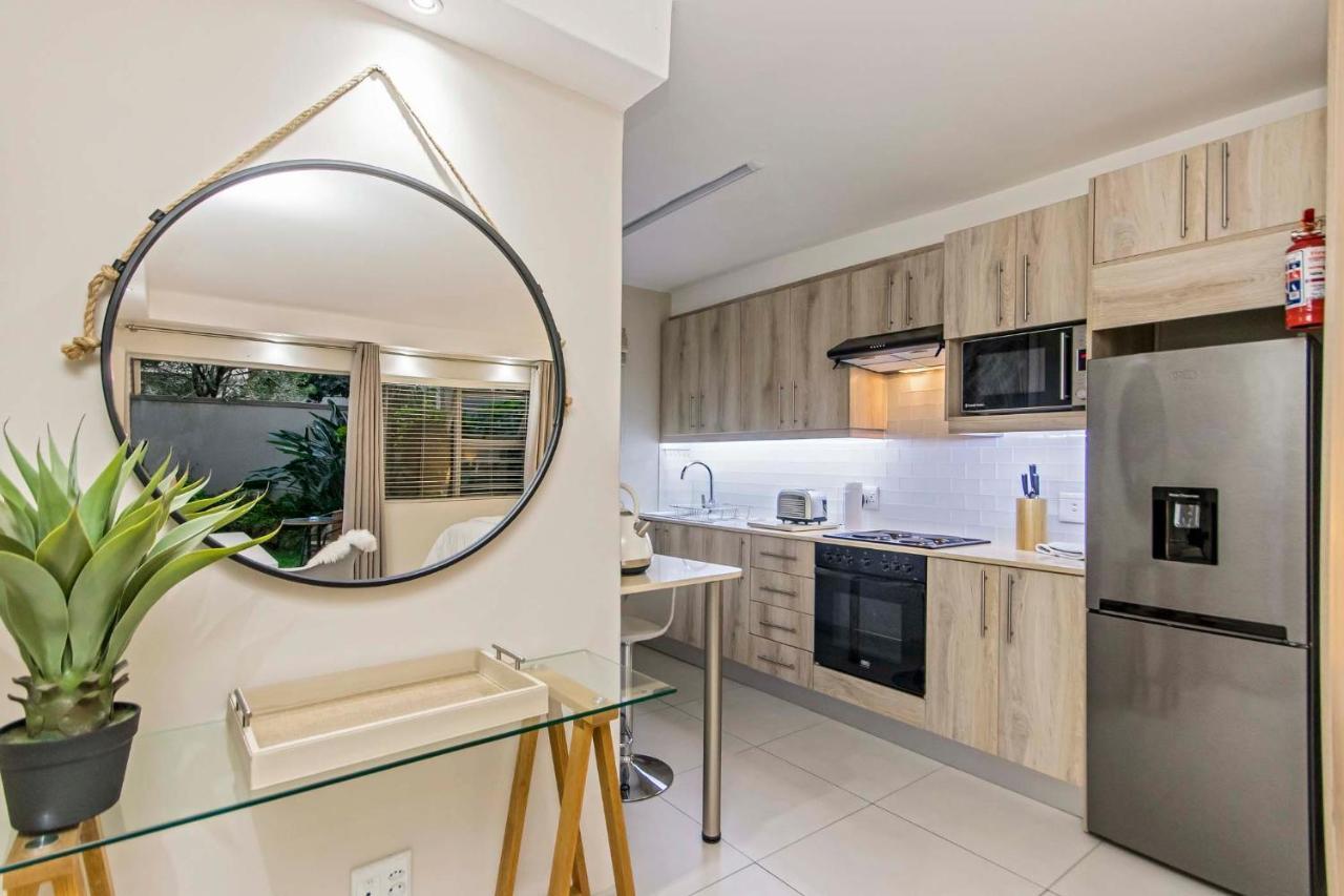 Dunton Guest House ヨハネスブルグ エクステリア 写真