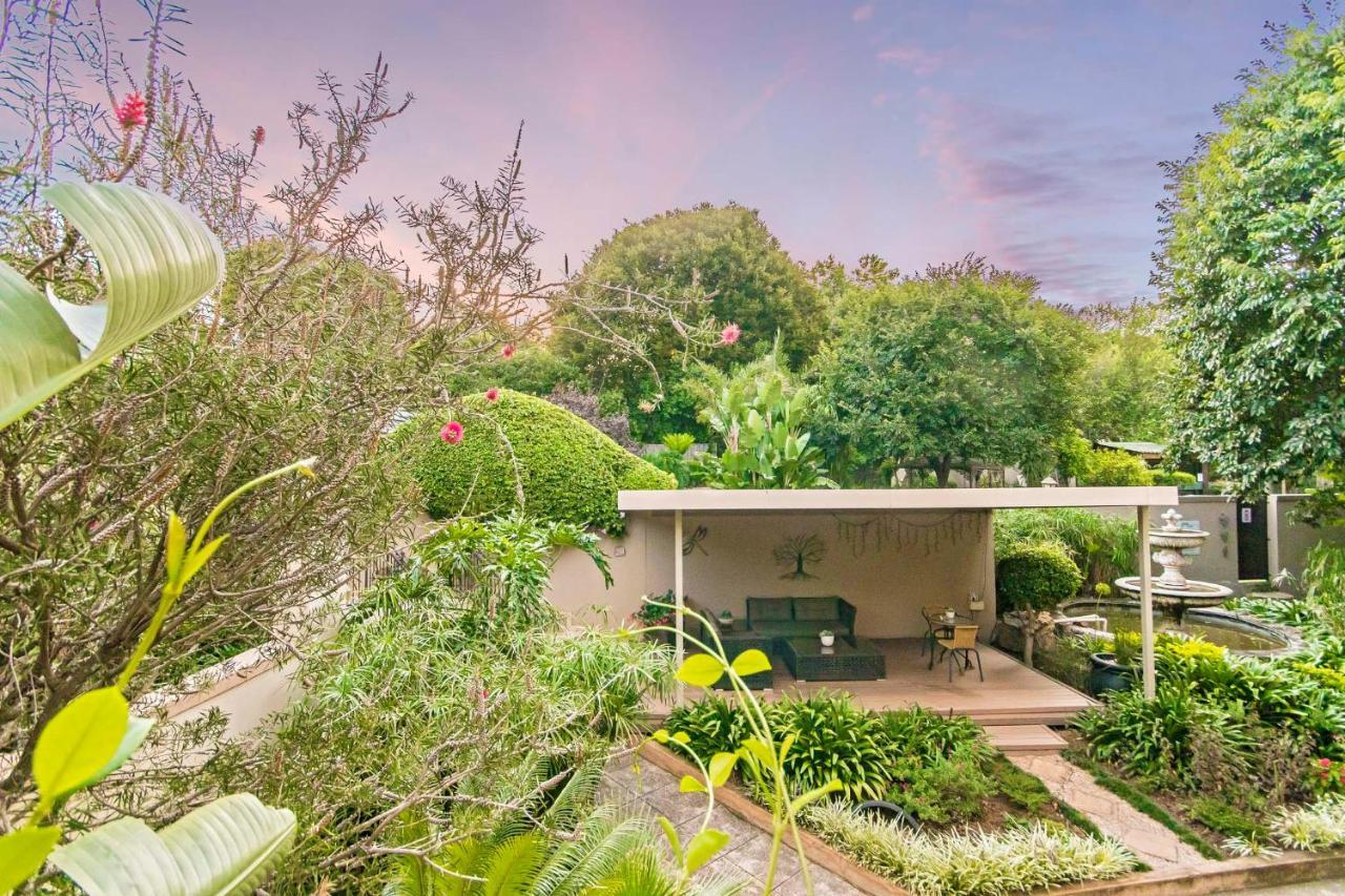 Dunton Guest House ヨハネスブルグ エクステリア 写真