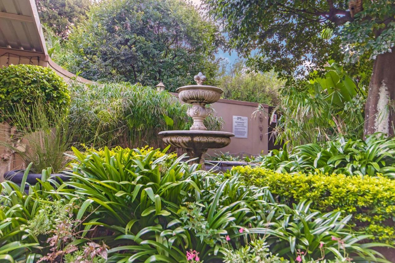 Dunton Guest House ヨハネスブルグ エクステリア 写真