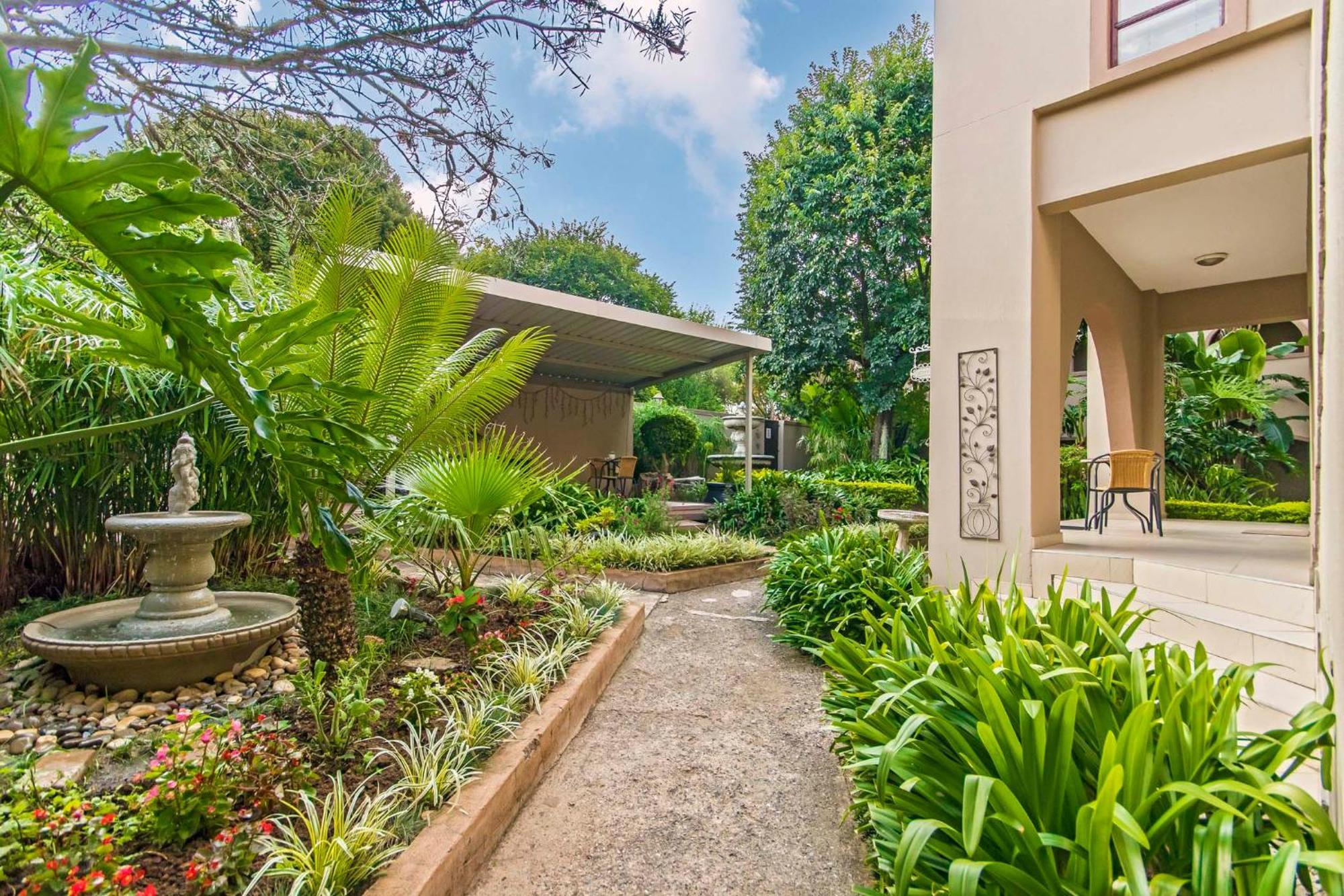 Dunton Guest House ヨハネスブルグ エクステリア 写真