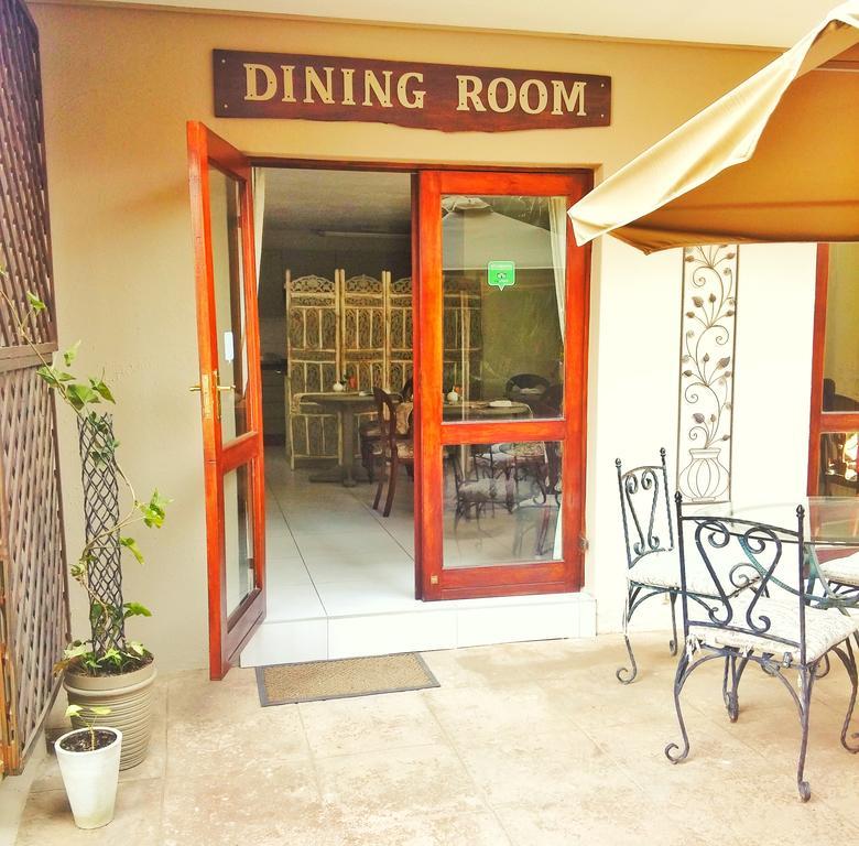 Dunton Guest House ヨハネスブルグ エクステリア 写真
